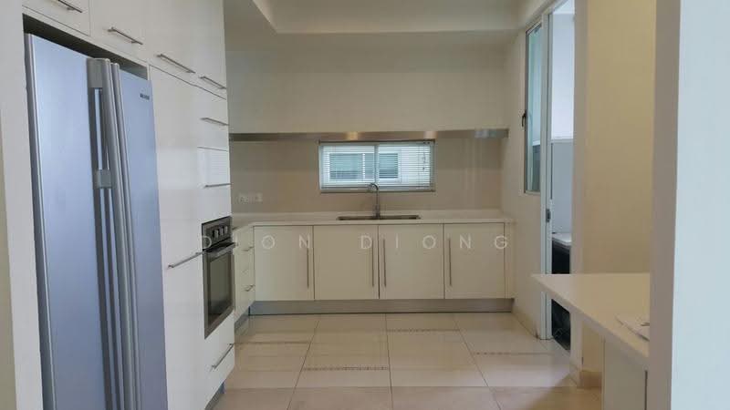 Kondominium untuk Dijual di Kiaramas Ayuria - Dion Diong - Kitchen - PropertyGuru.com.my