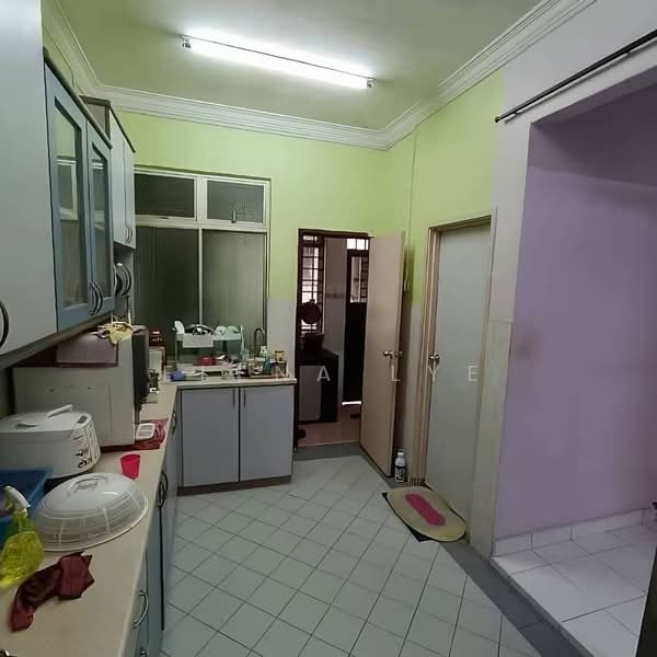 2-storey Terraced House for Sale in Taman Seri Orkid (Skudai) - Elena Lye - Kitchen - PropertyGuru.com.my