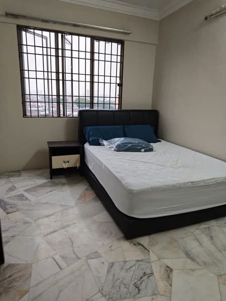 Pangsapuri untuk Disewa di Pangsapuri Seri Pinang - Vivi Yap - Bedroom - PropertyGuru.com.my