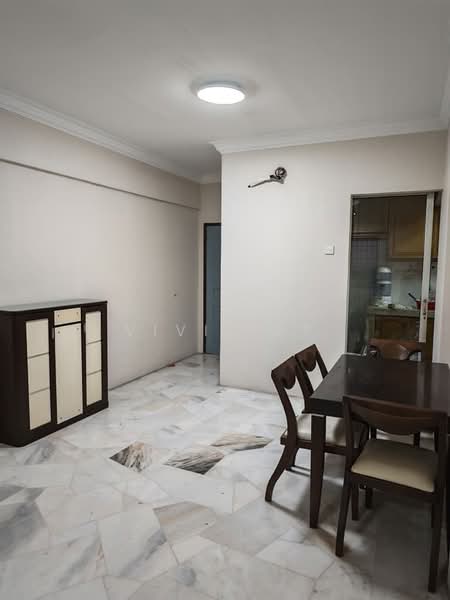 Pangsapuri untuk Disewa di Pangsapuri Seri Pinang - Vivi Yap - Dining Room - PropertyGuru.com.my