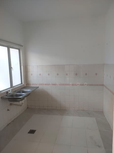 2-storey Terraced House for Sale in Seksyen 6 (Kota Damansara) - Vivian Soo - Kitchen - PropertyGuru.com.my