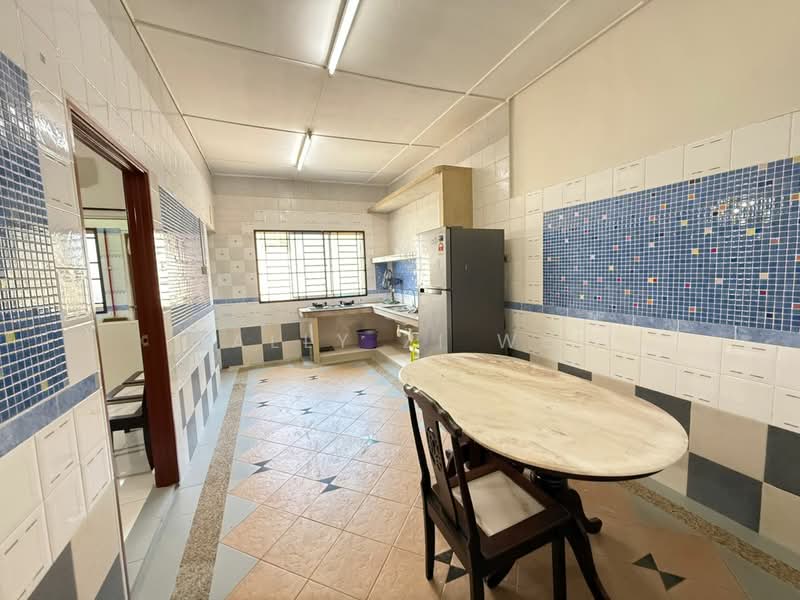 1-storey Terraced House for Sale in Taman Pulai Emas (Kulai) - Sally Zi Wei - Kitchen - PropertyGuru.com.my