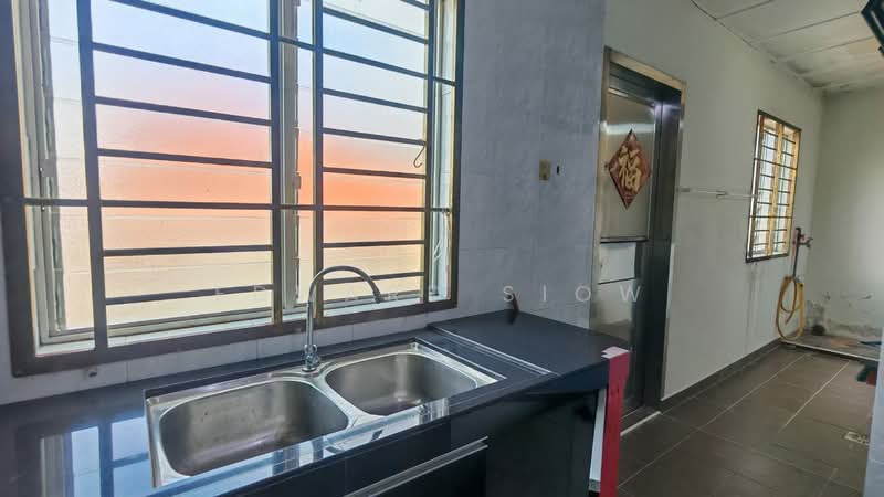 Rumah Teres 1 Tingkat untuk Dijual di Ulu Tiram (Johor) - Edward Siow - Kitchen - PropertyGuru.com.my
