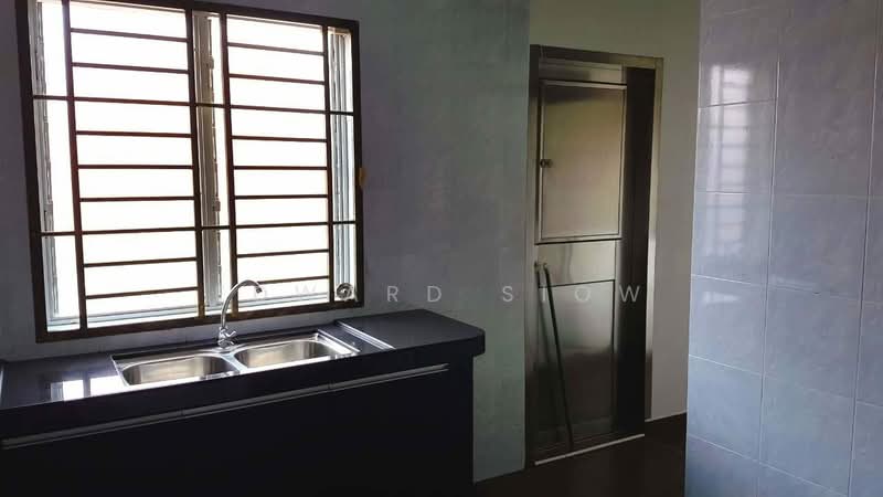Rumah Teres 1 Tingkat untuk Dijual di Ulu Tiram (Johor) - Edward Siow - Kitchen - PropertyGuru.com.my