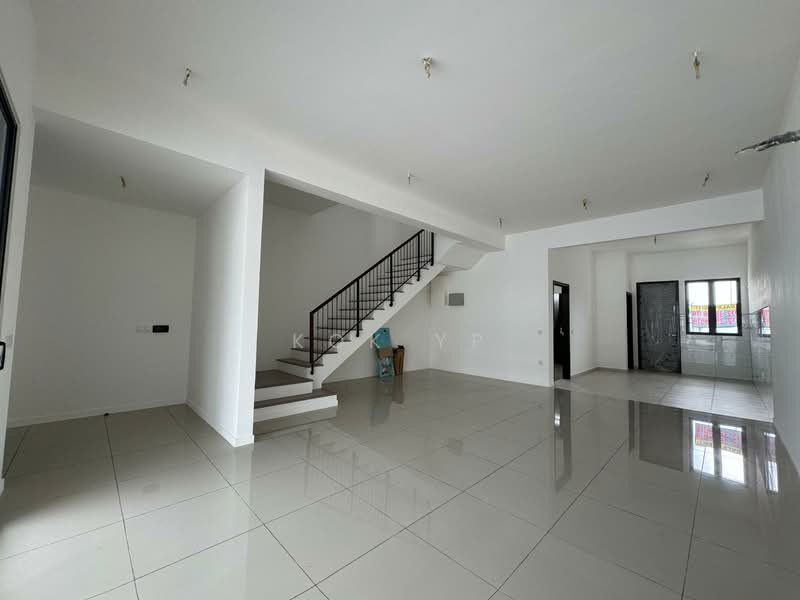 2-storey Terraced House for Sale in Bandar Bukit Raja (Klang) - Kok YP - Living Room - PropertyGuru.com.my