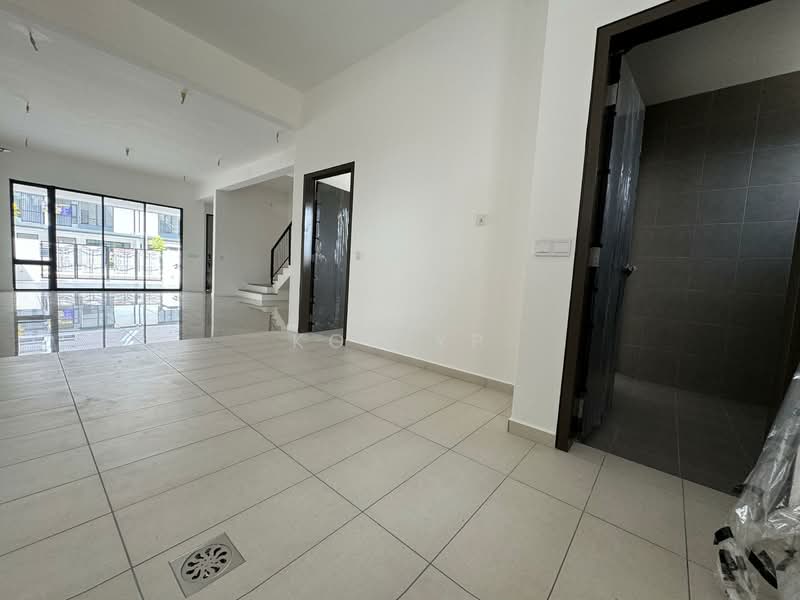 2-storey Terraced House for Sale in Bandar Bukit Raja (Klang) - Kok YP - Living Room - PropertyGuru.com.my