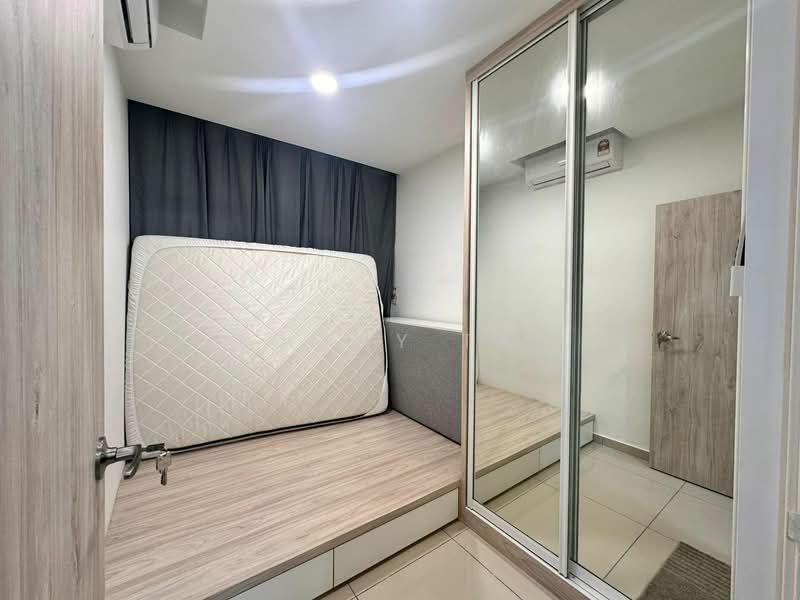 Service Residence for Rent at D'Summit Residences - Tommy Tai - Bedroom - PropertyGuru.com.my