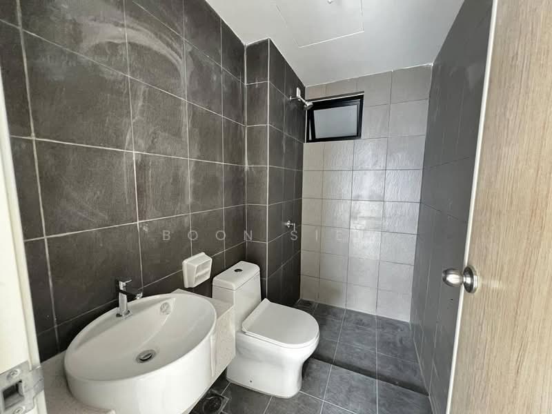 Condominium for Sale at TreeO - Boon Siew - Bathroom - PropertyGuru.com.my