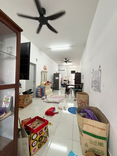 1-storey Terraced House for Sale in Bandar Putra (Kulai) - Calvin Lee - Living Room - PropertyGuru.com.my