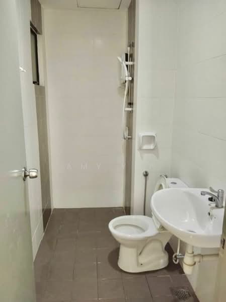 Condominium for Rent at T-Parkland - Amy Yap - Bathroom - PropertyGuru.com.my