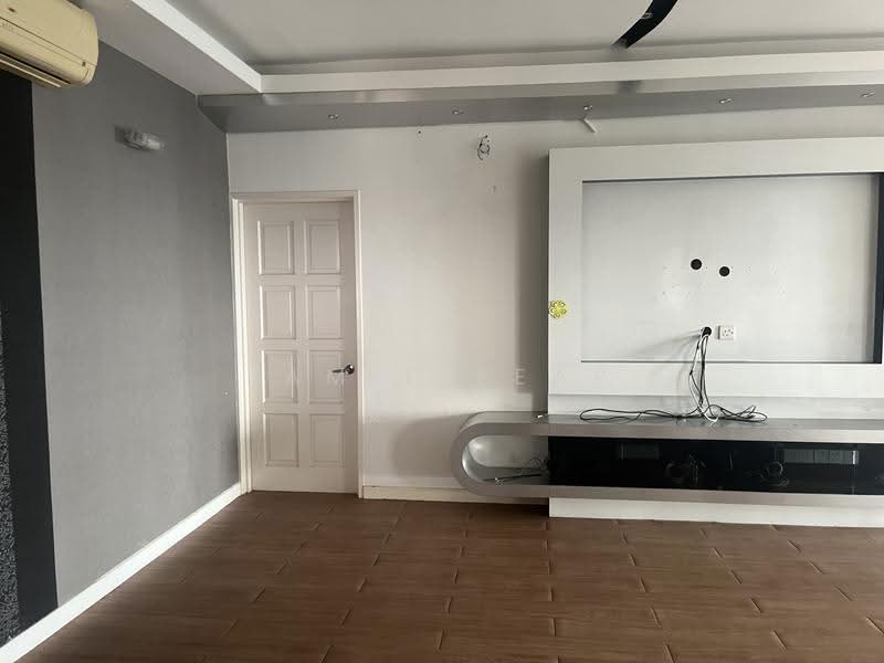 Kondominium untuk Dijual di 1 Bukit Utama - Jamie Yeap - Living Room - PropertyGuru.com.my