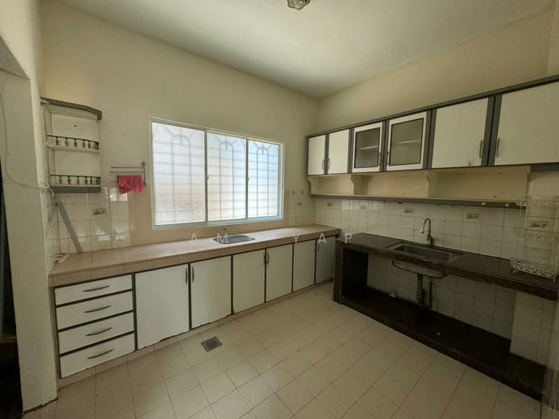 2-storey Terraced House for Sale in Taman Bukit Desa (Kepong) - Amy Yap - Kitchen - PropertyGuru.com.my