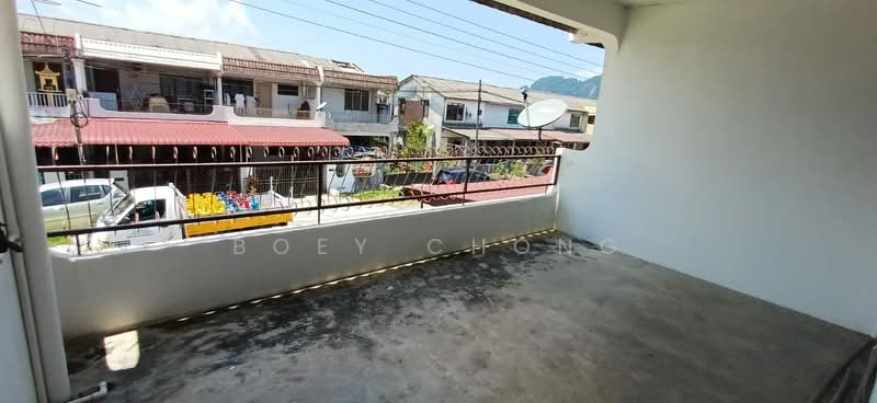 Pekan Razaki untuk Untuk Dijual - RM 240,000, Mac 2026 - Balcony - PropertyGuru.com.my