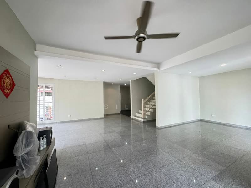 Rumah Teres untuk Dijual di Taman Mutiara Rini (Skudai) - Jessie Tan - Living Room - PropertyGuru.com.my
