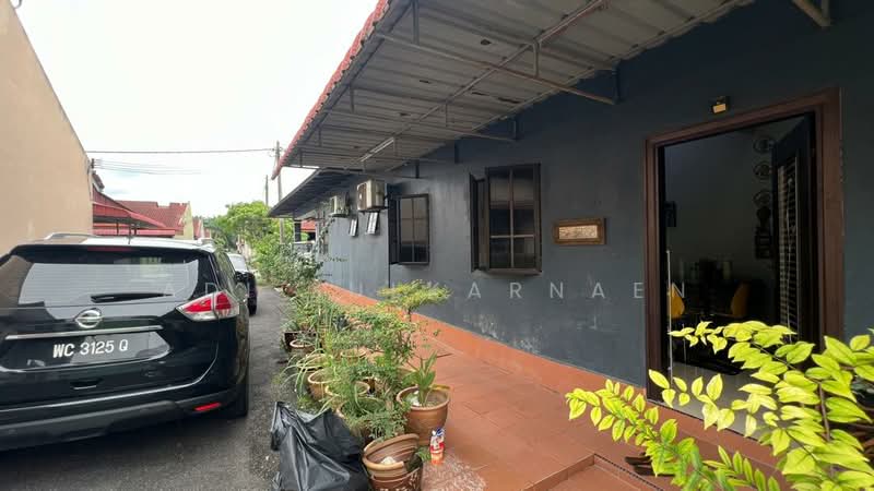 1-storey Terraced House for Sale in Pulau Indah (Klang) - Adi Zulkarnaen - Exterior - PropertyGuru.com.my