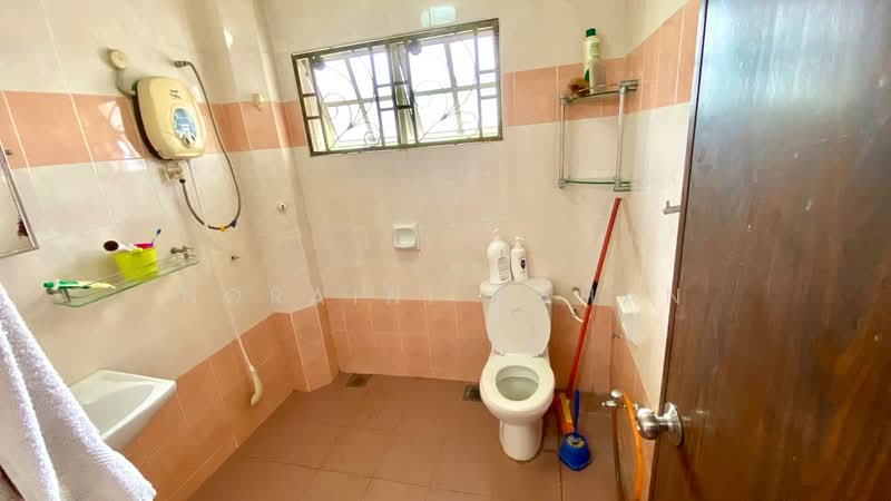 2-storey Terraced House for Sale in Putrajaya (Putrajaya) - Noraini Dahan - Bathroom - PropertyGuru.com.my