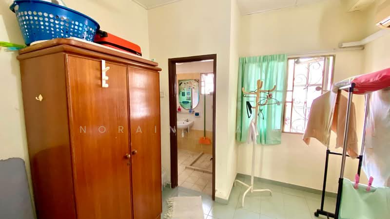 2-storey Terraced House for Sale in Putrajaya (Putrajaya) - Noraini Dahan - Bathroom - PropertyGuru.com.my