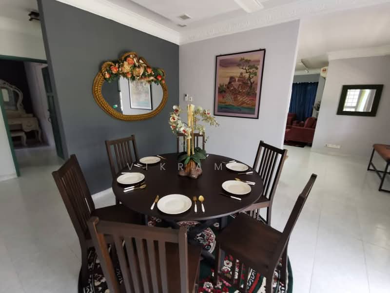 Bungalow for Rent in Rawang (Selangor) - Vikram . - Dining Room - PropertyGuru.com.my