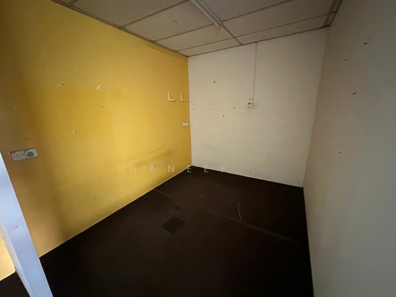 Shoplot 1st Floor - Taman Mustika - Hutan Kampung untuk Untuk Disewa - RM 600 /bulan, Apr 2026 - Interior - PropertyGuru.com.my