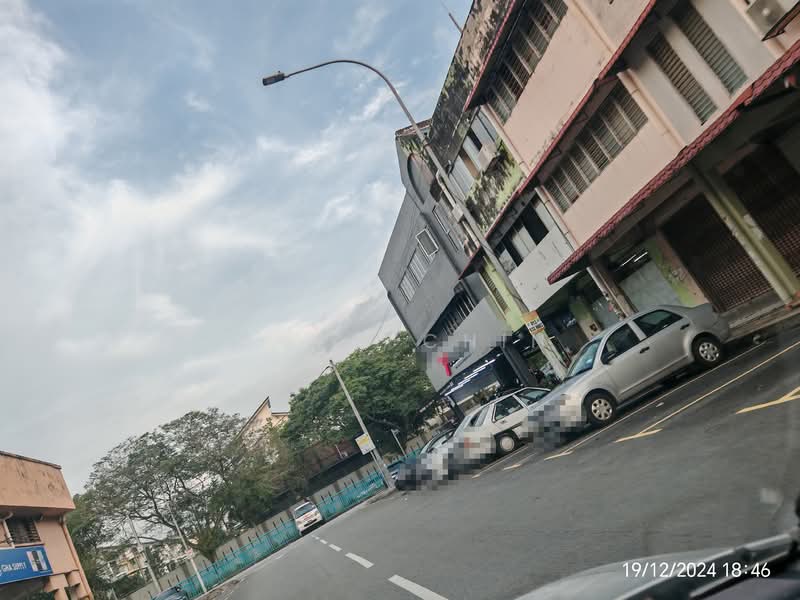 Factory for Sale in Kepong Entrepreneurs Park (Batu) - C. Y. Chin - PropertyGuru.com.my