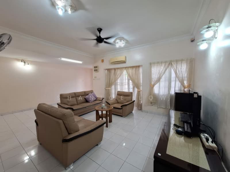 2-storey Terraced House for Sale in Bandar Puteri Puchong (Puchong) - Shanice Low - Living Room - PropertyGuru.com.my