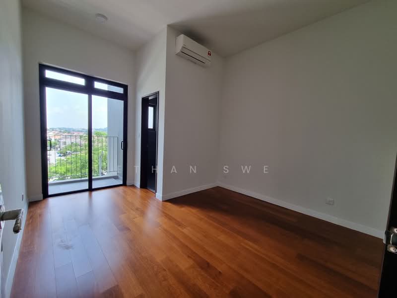 Alstonia Hilltop Homes @ BRP untuk Untuk Dijual - RM 2,200,000, Mac 2026 - Balcony - PropertyGuru.com.my