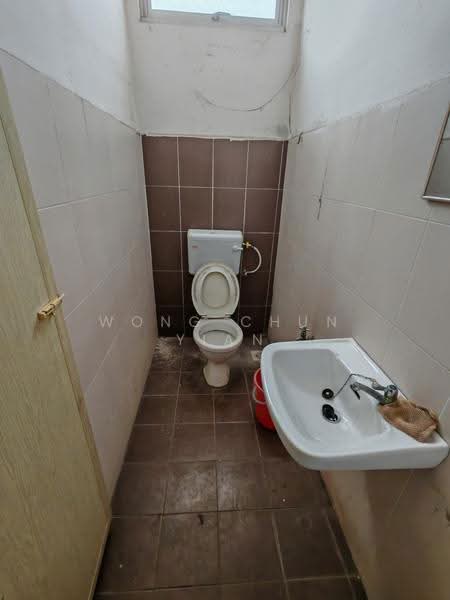 Shop / Office for Rent in Sungai Petani (Kedah) - Wong Chun Yian - Bathroom - PropertyGuru.com.my