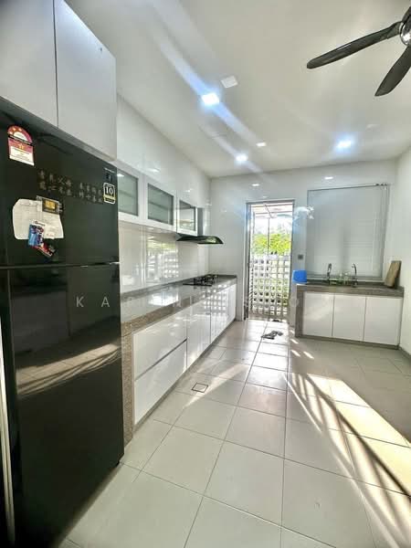 East Ledang untuk Untuk Dijual - RM 1,250,000, Apr 2026 - Kitchen - PropertyGuru.com.my