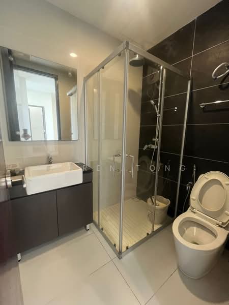 Condominium for Sale at Amberside @ Country Garden Danga Bay - Warren Tong - Bathroom - PropertyGuru.com.my