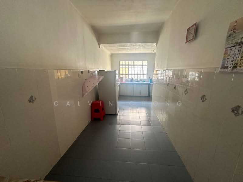 Rumah Teres 2 Tingkat untuk Dijual di Puchong (Selangor) - Calvin Chong - Kitchen - PropertyGuru.com.my