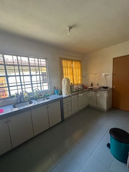 Rumah Teres 2 Tingkat untuk Dijual di Puchong (Selangor) - Calvin Chong - Kitchen - PropertyGuru.com.my