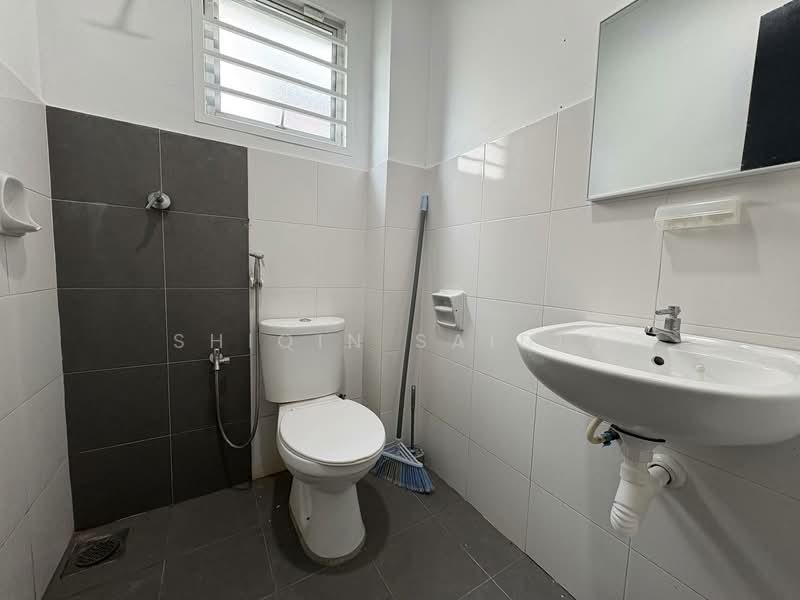 Cluster House for Sale in Bandar Puncak Alam (Puncak Alam) - Shiqin Saidin - Bathroom - PropertyGuru.com.my