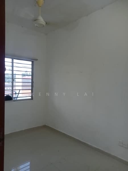 Flat for Rent at Taman Sri Serdang - Kenny Lai - Interior - PropertyGuru.com.my