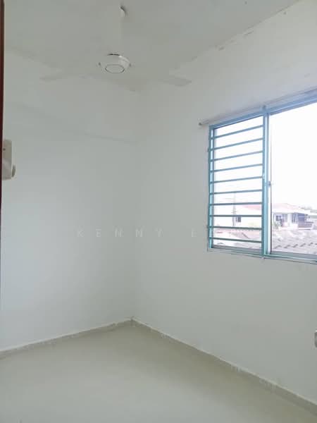 Flat for Rent at Taman Sri Serdang - Kenny Lai - Interior - PropertyGuru.com.my