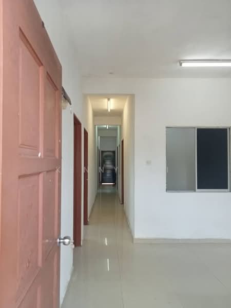 Flat for Rent at Taman Sri Serdang - Kenny Lai - Corridor - PropertyGuru.com.my