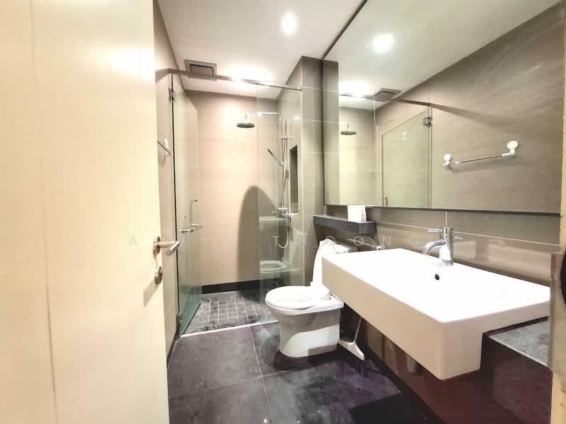 Service Residence for Sale at Vista Residences - Aivin Thoong - Bathroom - PropertyGuru.com.my