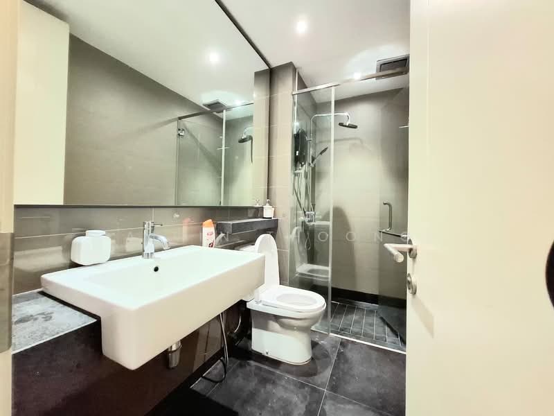 Service Residence for Sale at Vista Residences - Aivin Thoong - Bathroom - PropertyGuru.com.my