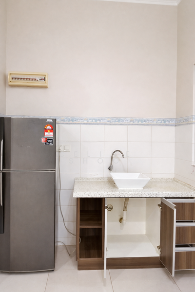 Condominium for Rent at The Z Residence - Celine Shoo - Kitchen - PropertyGuru.com.my
