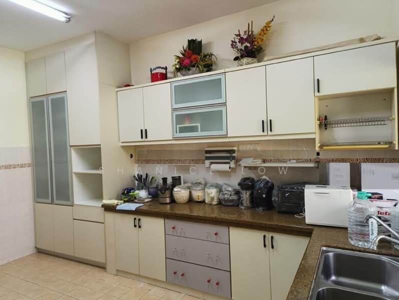 2-storey Terraced House for Sale in Bandar Puteri Puchong (Puchong) - Shanice Low - Kitchen - PropertyGuru.com.my