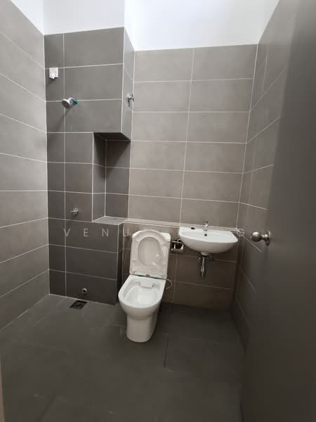 Semi-Detached House for Sale in Kajang (Selangor) - Venus Heng - Bathroom - PropertyGuru.com.my