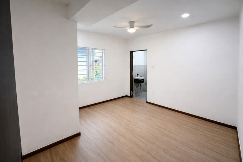 2-storey Terraced House for Sale in Taman Sri Tanjung (Semenyih) - Nor Azdlin Adnan - Interior - PropertyGuru.com.my