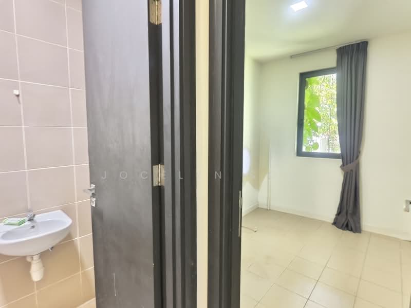 3-storey Terraced House for Sale in Ampang (Kuala Lumpur) - Jocelyn Soo - Bathroom - PropertyGuru.com.my