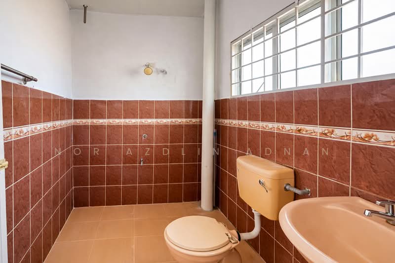 Renovated Double Storey Terrace Rawang Perdana untuk Untuk Dijual - RM 430,000, Mac 2026 - Bathroom - PropertyGuru.com.my