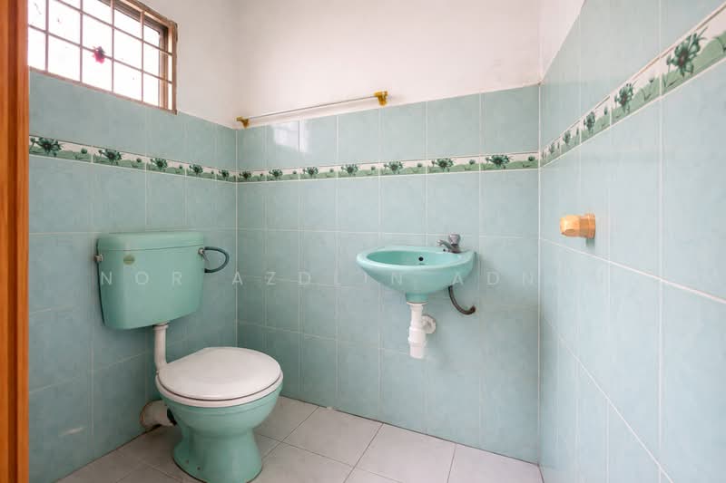 Renovated Double Storey Terrace Rawang Perdana untuk Untuk Dijual - RM 430,000, Mac 2026 - Bathroom - PropertyGuru.com.my