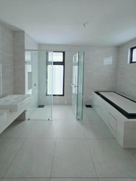 Bungalow for Sale in Taman Molek (Johor Bahru) - Ping Yong Lee - Bathroom - PropertyGuru.com.my