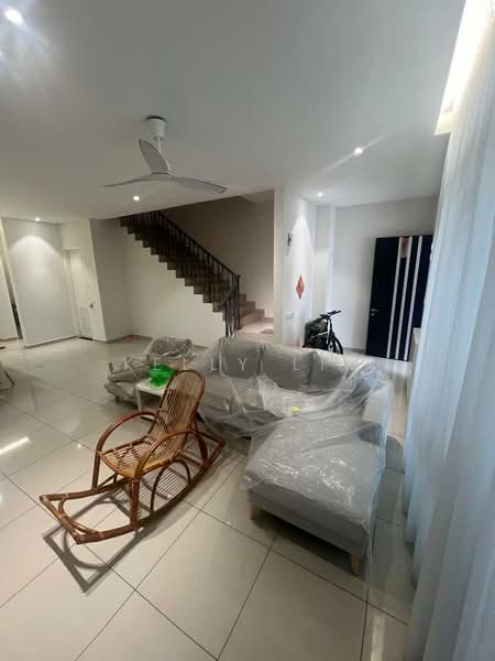 2-storey Terraced House for Rent in Taman Mount Austin (Tebrau) - Kelly Lim - Living Room - PropertyGuru.com.my