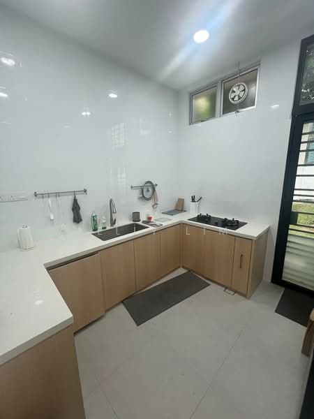 2-storey Terraced House for Rent in Taman Mount Austin (Tebrau) - Kelly Lim - Kitchen - PropertyGuru.com.my