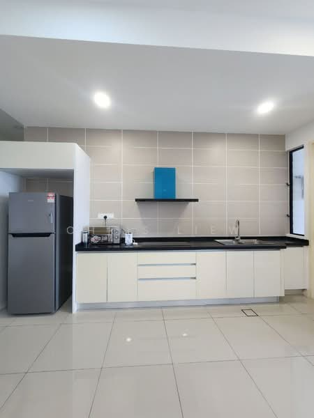 Austin Suites (Permata Austin) untuk Untuk Disewa - RM 2,600 /bulan, Mac 2026 - Kitchen - PropertyGuru.com.my