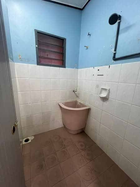 Semi-Detached House for Sale in Ipoh (Perak) - Qazin Khoo - Bathroom - PropertyGuru.com.my
