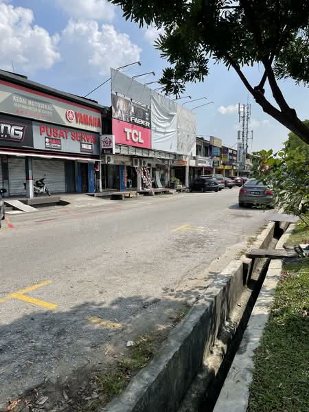 Shop for Sale in Sungai Buloh (Selangor) - Raj Diran - Exterior - PropertyGuru.com.my